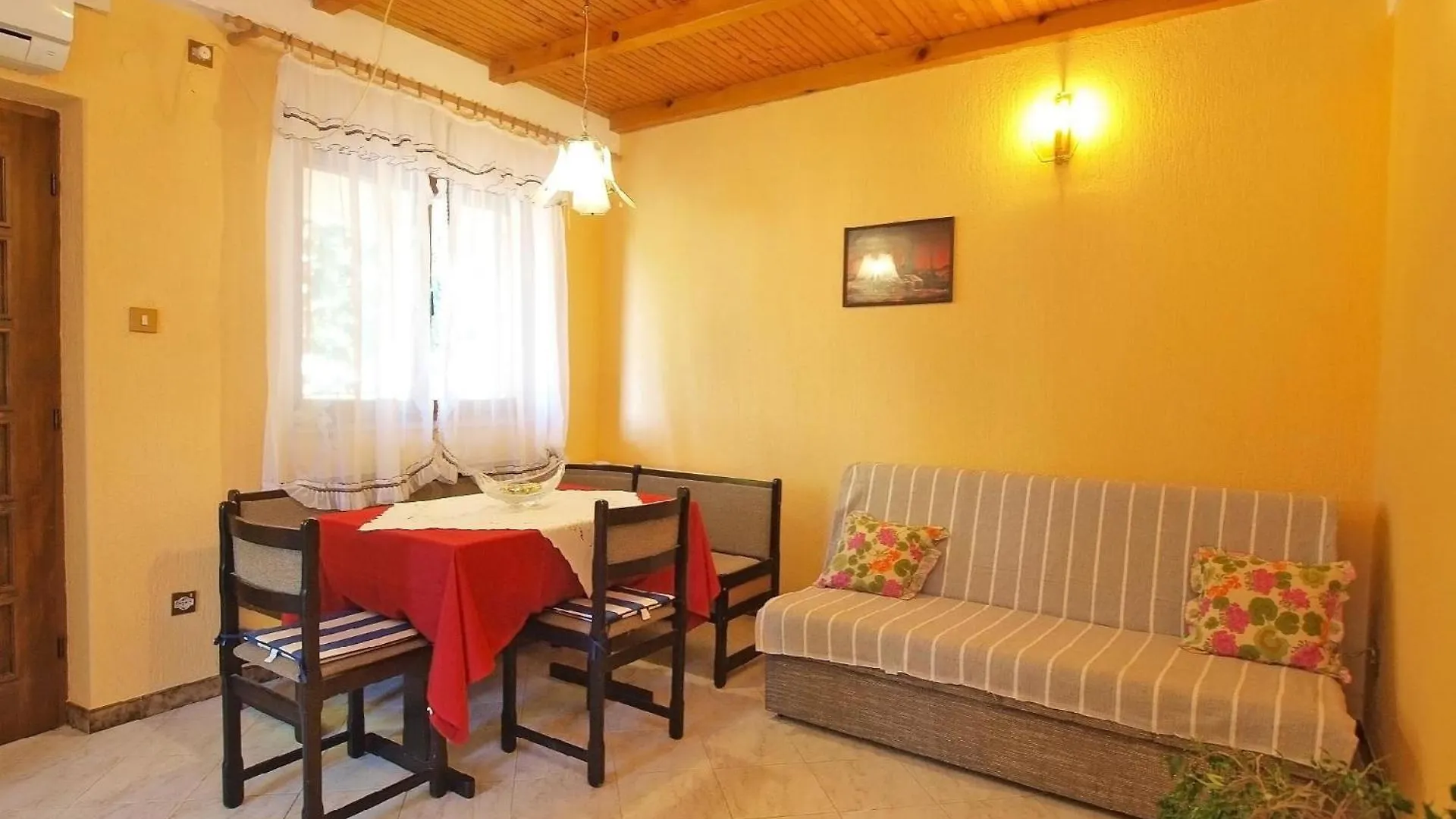 Apartment Ferienwohnung Fuer 4 Personen Ca 32 Qm In Rovinj, Istrien Istrische Riviera